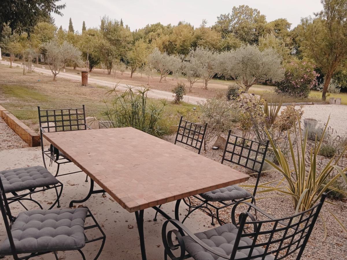 Gite Du Mas De La Finiere ,Avec Spa Interieur Châteaurenard Exterior foto