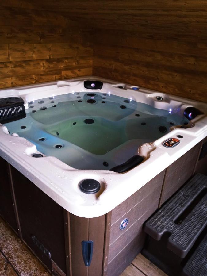 Gite Du Mas De La Finiere ,Avec Spa Interieur Châteaurenard Exterior foto